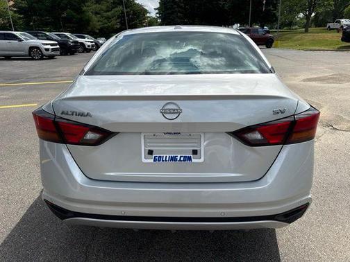 Brilliant Silver Metallic 2024 Nissan Altima 2.5 SV