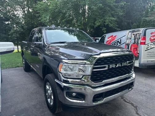 2023 RAM 2500 Big Horn Crew Cab 4x4 64' Box