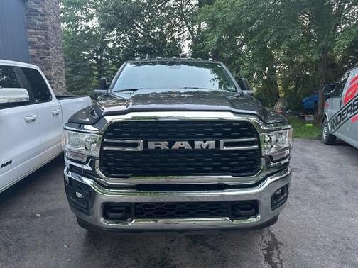 2023 RAM 2500 Big Horn Crew Cab 4x4 64' Box