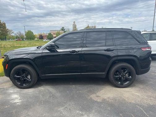 Diamond Black 2024 Jeep Grand Cherokee Limited