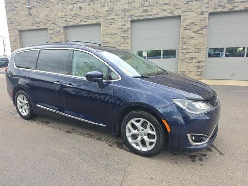 Jazz Blue Pearlcoat 2017 Chrysler Pacifica Touring-L