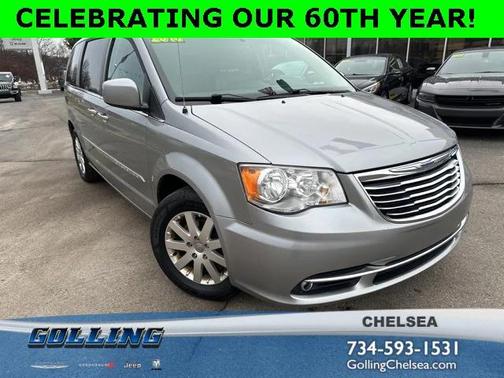 2016 Chrysler Town & Country Touring