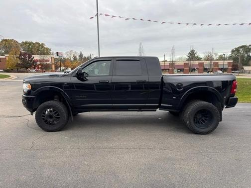 2022 RAM 3500 Limited