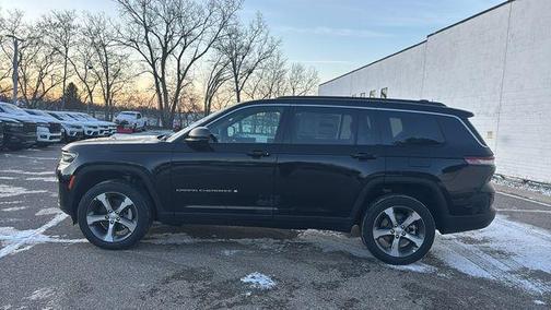 Diamond Black 2026 Jeep Grand Cherokee L Limited