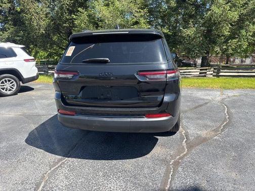 Diamond Black 2023 Jeep Grand Cherokee L Laredo