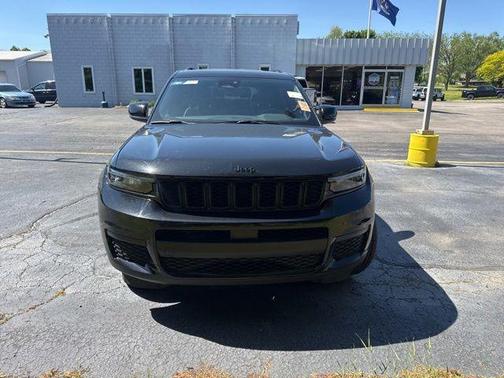 Diamond Black 2023 Jeep Grand Cherokee L Laredo