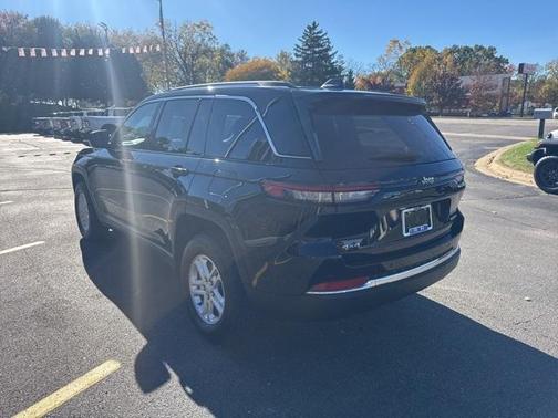 2023 Jeep Grand Cherokee Laredo