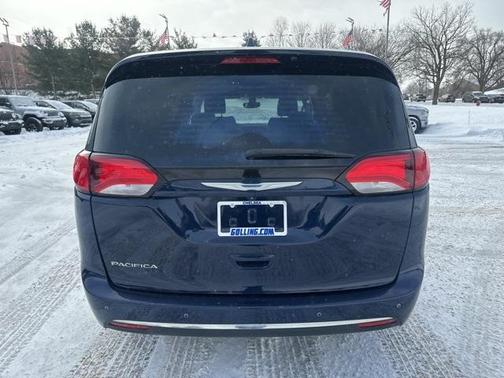 2018 Chrysler Pacifica Touring-L