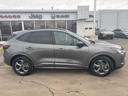 2023 Ford Escape ST-Line
