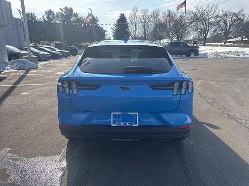2022 Ford Mustang Mach-E Select