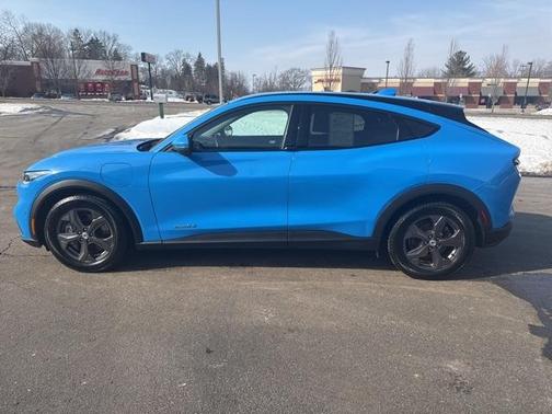 2022 Ford Mustang Mach-E Select