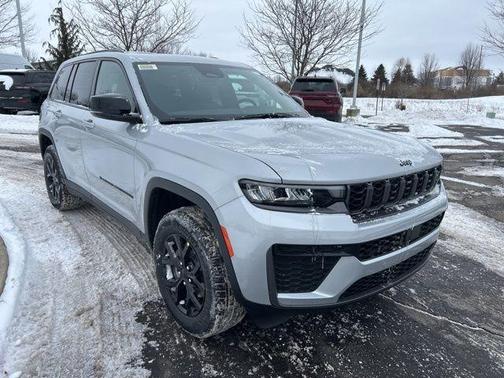 2026 Jeep Grand Cherokee Laredo