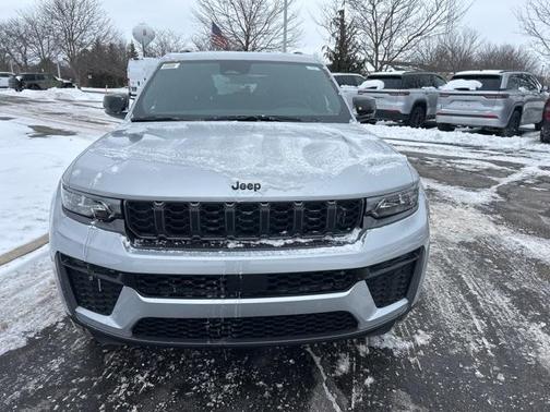 2026 Jeep Grand Cherokee Laredo