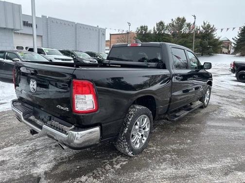2021 RAM 1500 Big Horn Crew Cab 4x4 64' Box