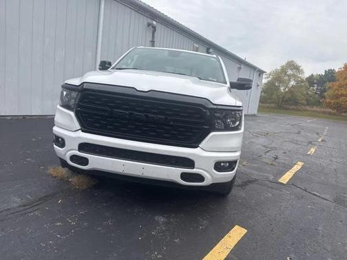 2024 RAM 1500 Big Horn Crew Cab 4x4 57' Box