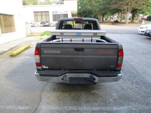 2000 Nissan Frontier XE King Cab