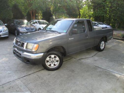 2000 Nissan Frontier XE King Cab
