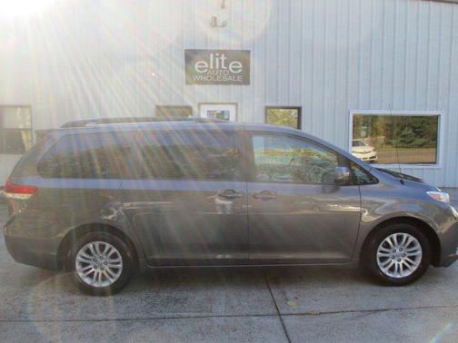 2013 Toyota Sienna XLE