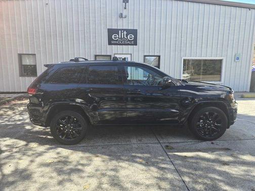 2017 Jeep Grand Cherokee Laredo