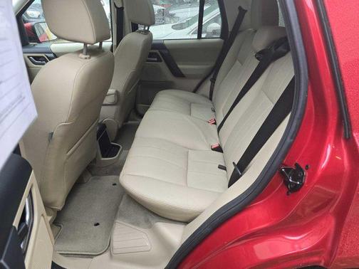 2014 Land Rover LR2 Base