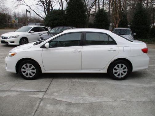 2011 Toyota Corolla LE