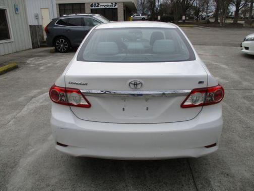 2011 Toyota Corolla LE