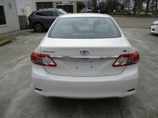 2011 Toyota Corolla LE