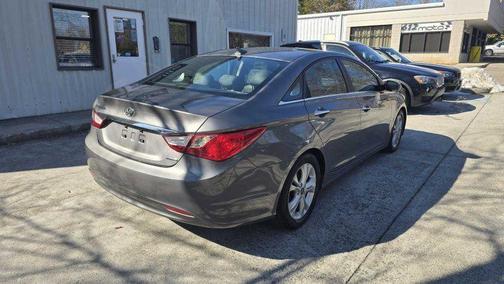 2011 Hyundai SONATA Limited