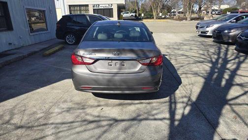 2011 Hyundai SONATA Limited