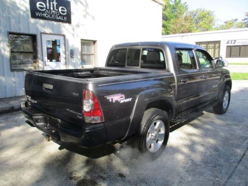 2013 Toyota Tacoma BLUETOOTH CONNECTIVITY POWERFUL ENGINE