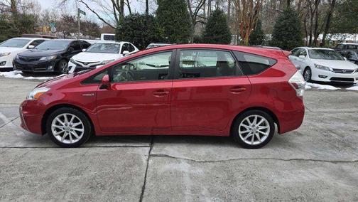 2013 Toyota Prius v Five