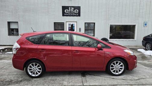 2013 Toyota Prius v Five