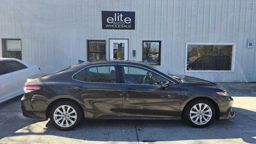 2018 Toyota Camry ONE-OWNER WITH POWERFUL