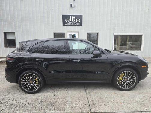 2020 Porsche Cayenne Base