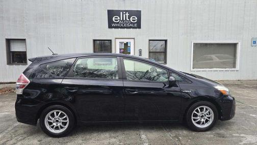 2015 Toyota Prius v Three