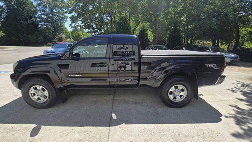 Black 2011 Toyota Tacoma Access Cab