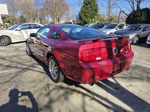 2005 Ford Mustang GT Premium