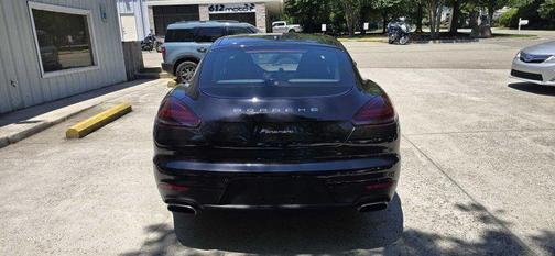 2016 Porsche Panamera 4