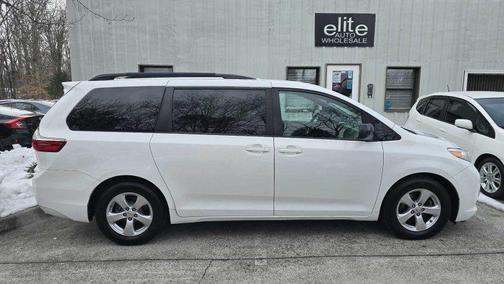 2015 Toyota Sienna LE