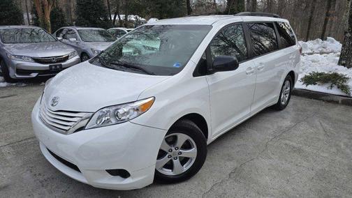 2015 Toyota Sienna LE