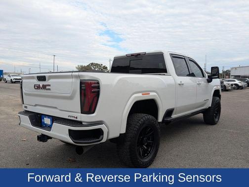 2024 GMC Sierra 2500 AT4