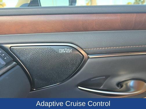 2022 Lexus ES 300h Base