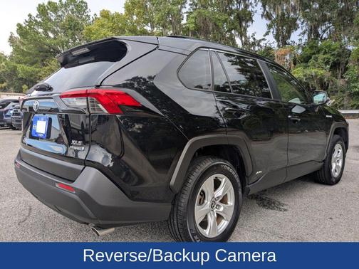 2020 Toyota RAV4 Hybrid XLE