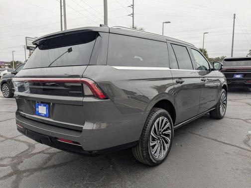 2025 Lincoln Navigator Black Label