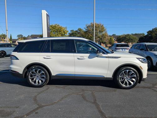 2025 Lincoln Aviator Premiere