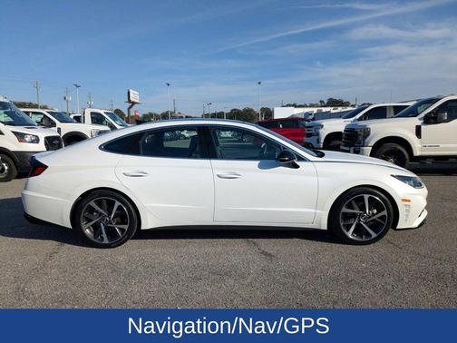 2022 Hyundai SONATA SEL Plus