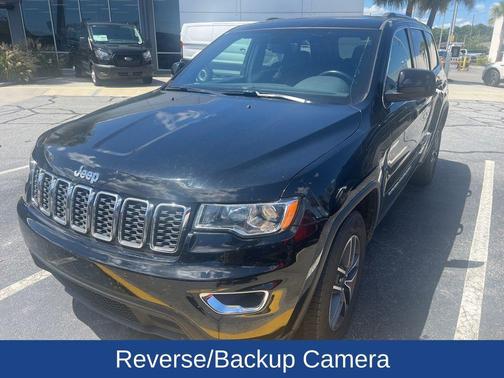 2020 Jeep Grand Cherokee Laredo