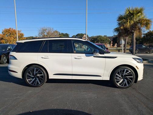 2026 Lincoln Aviator Black Label AWD