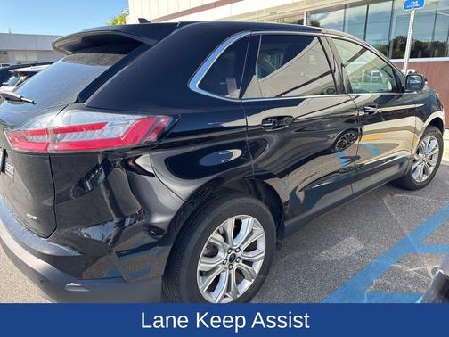 2023 Ford Edge Titanium
