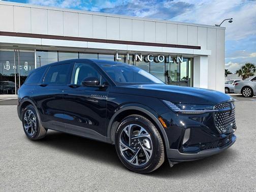 Infinite Black Metallic 2026 Lincoln Nautilus Premiere